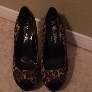 Size 8.5 Leopard heels